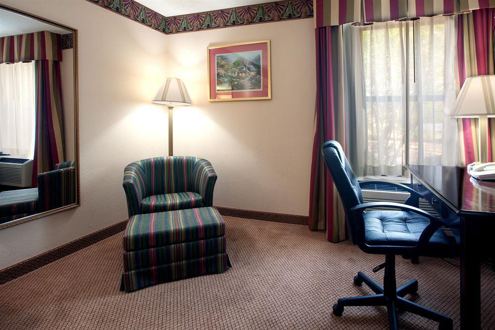 Quality Inn & Suites Clemmons I-40 Chambre photo