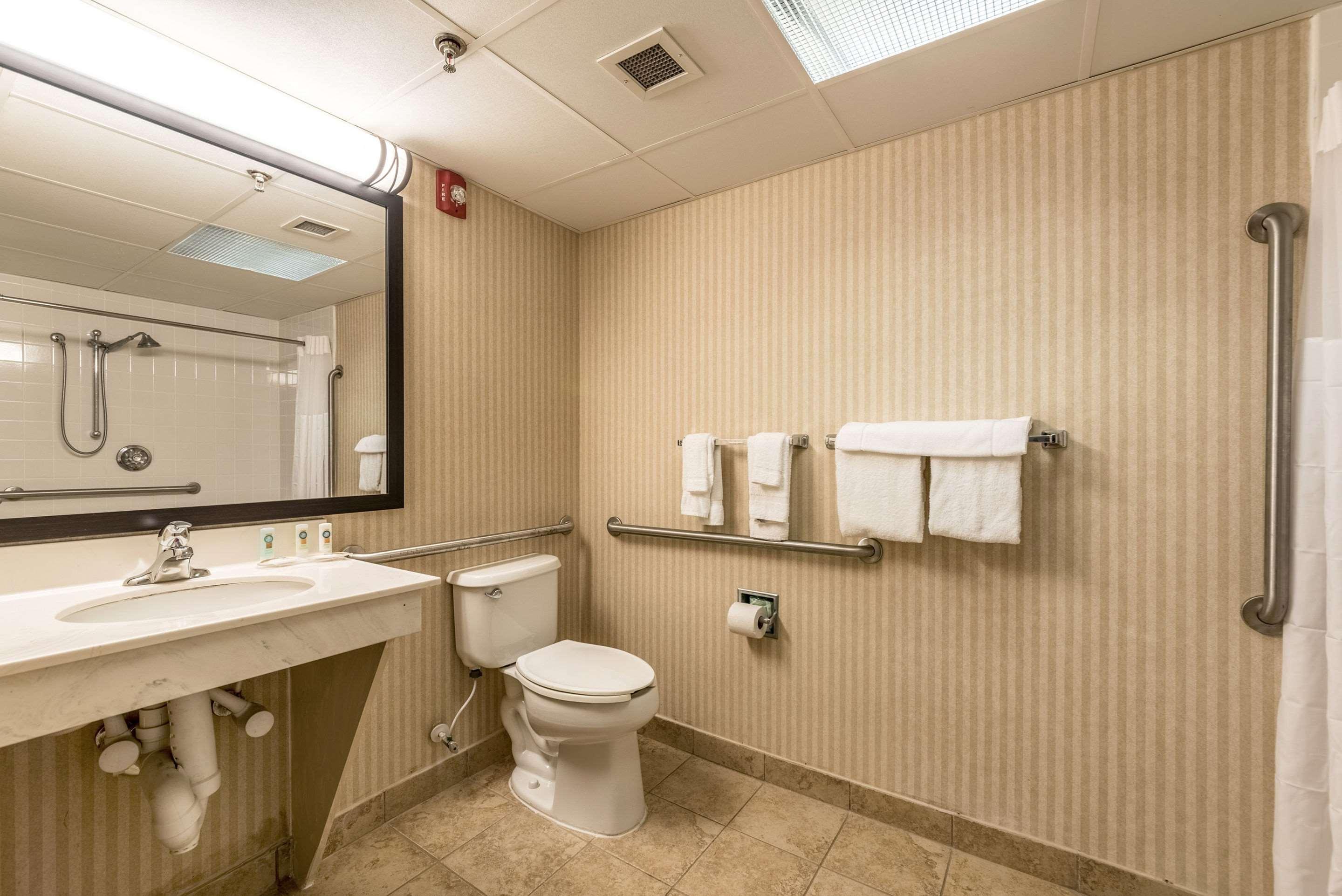 Quality Inn & Suites Clemmons I-40 Extérieur photo