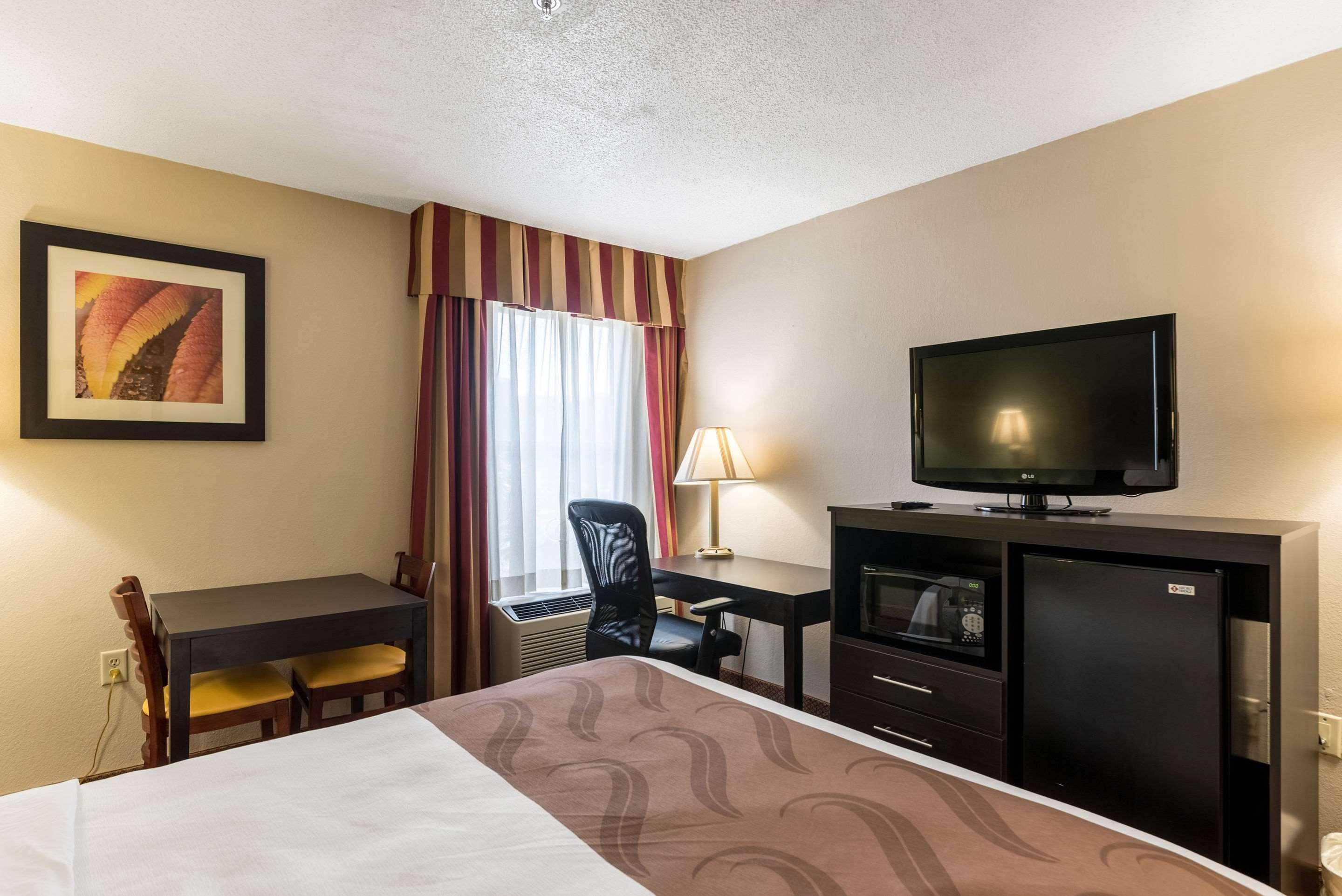 Quality Inn & Suites Clemmons I-40 Extérieur photo