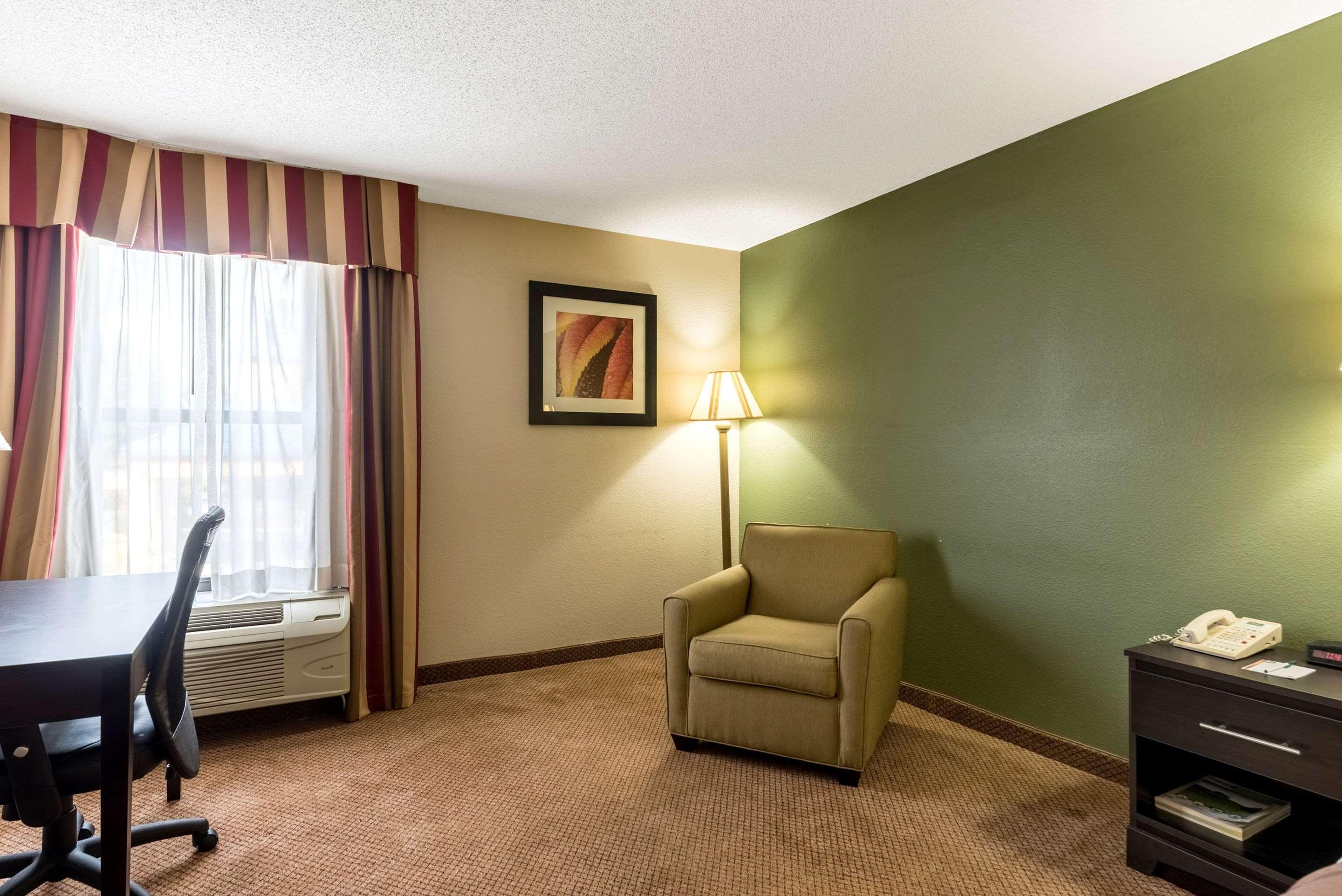 Quality Inn & Suites Clemmons I-40 Extérieur photo