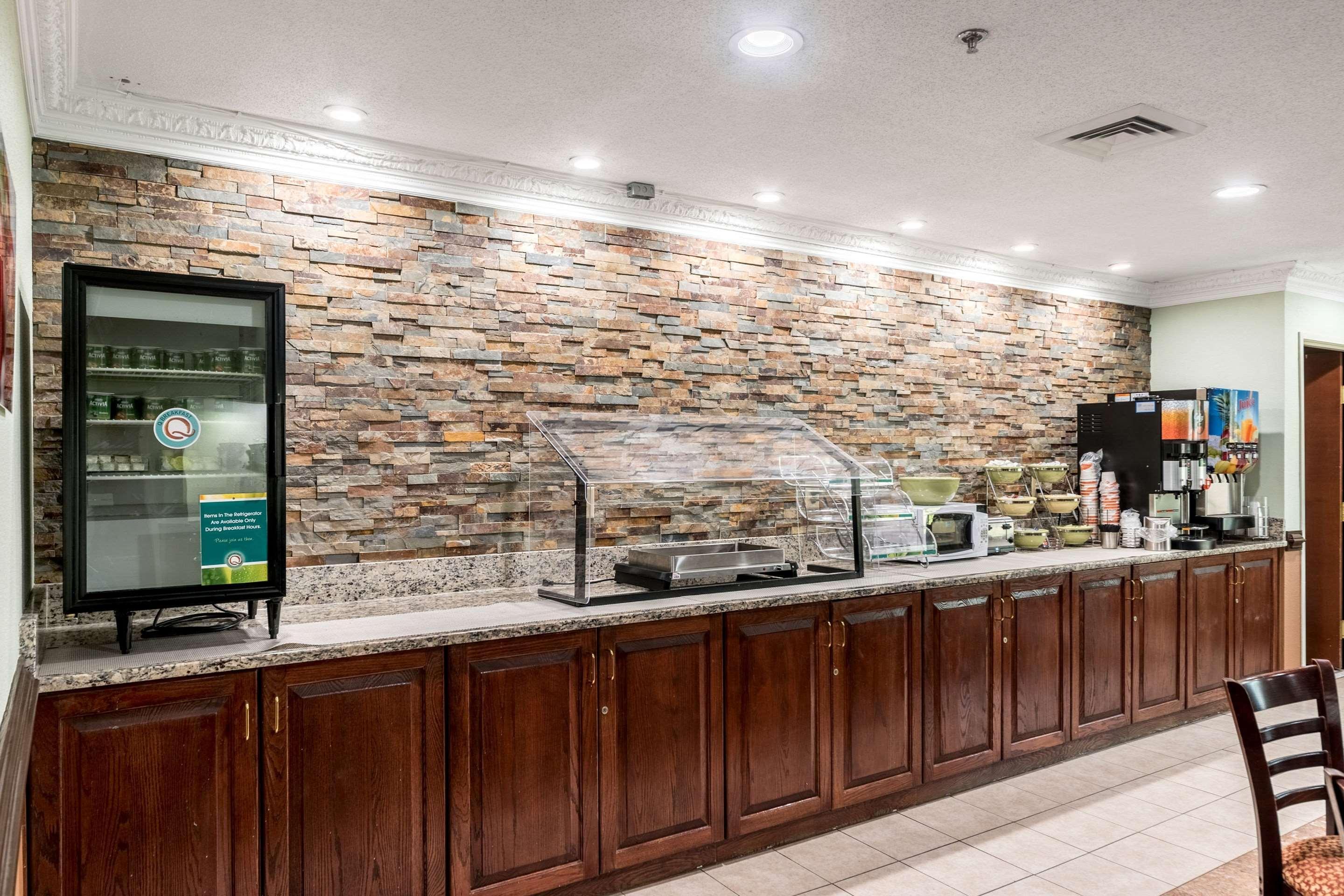 Quality Inn & Suites Clemmons I-40 Extérieur photo