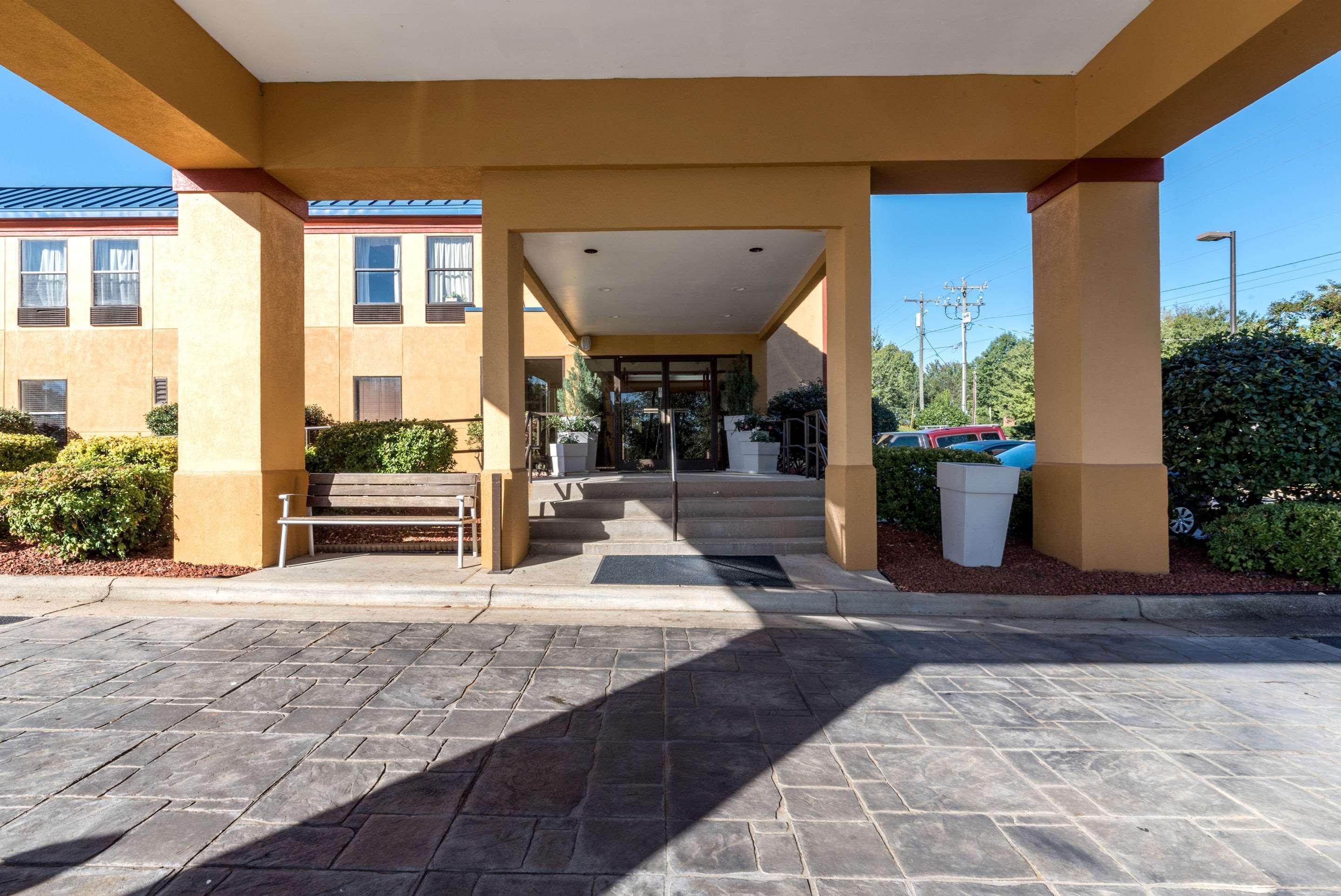 Quality Inn & Suites Clemmons I-40 Extérieur photo