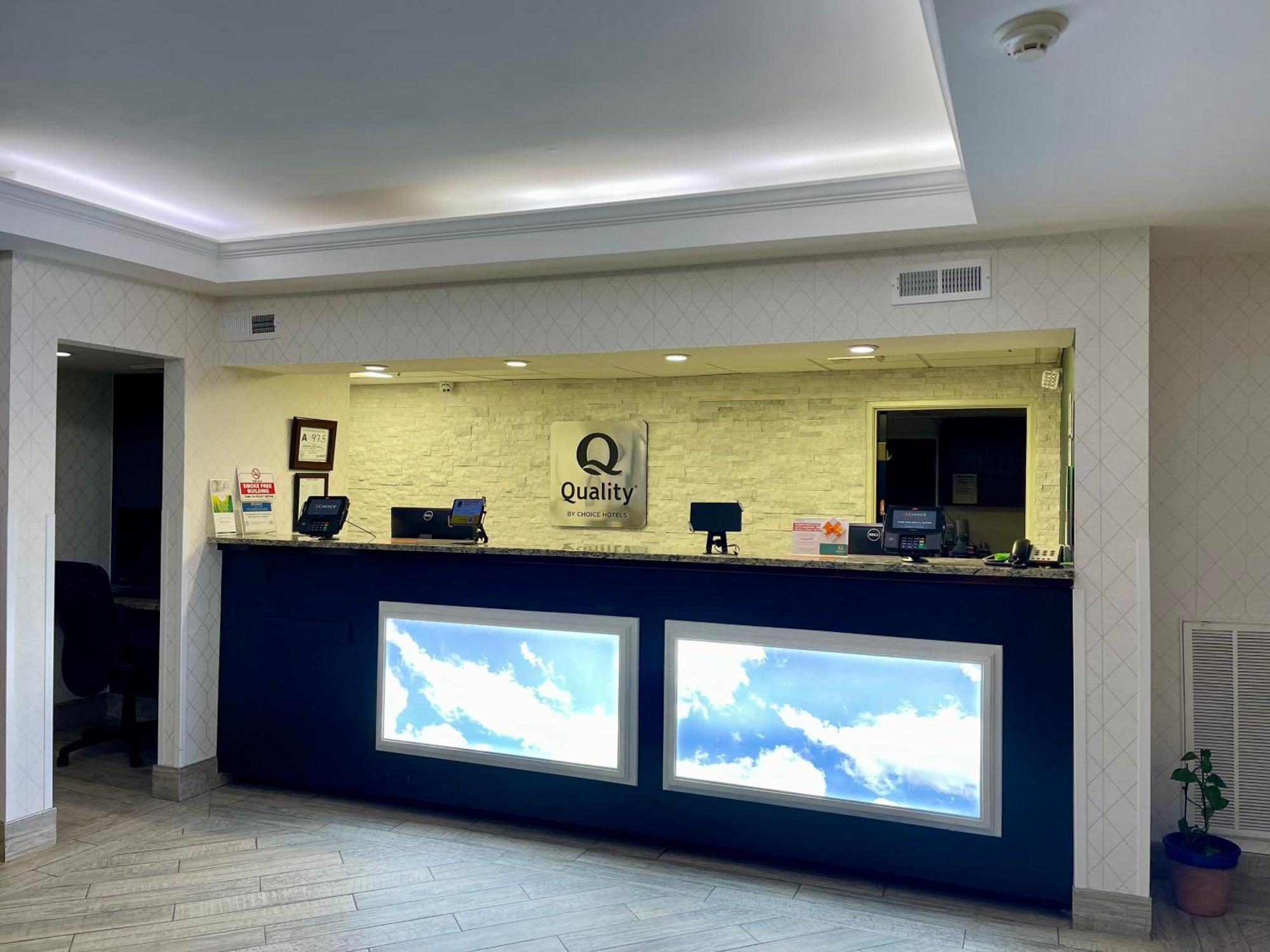 Quality Inn & Suites Clemmons I-40 Extérieur photo