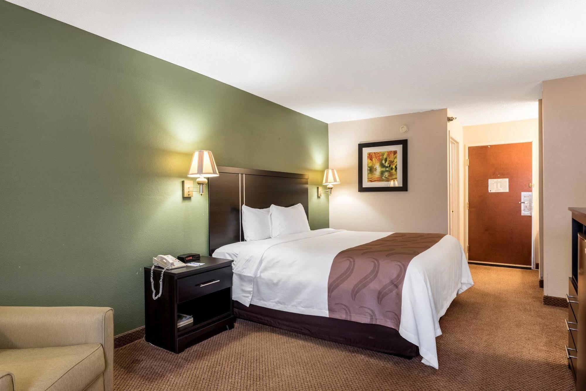 Quality Inn & Suites Clemmons I-40 Extérieur photo